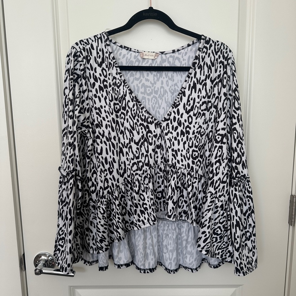Black and White Leopard Print Women's Top